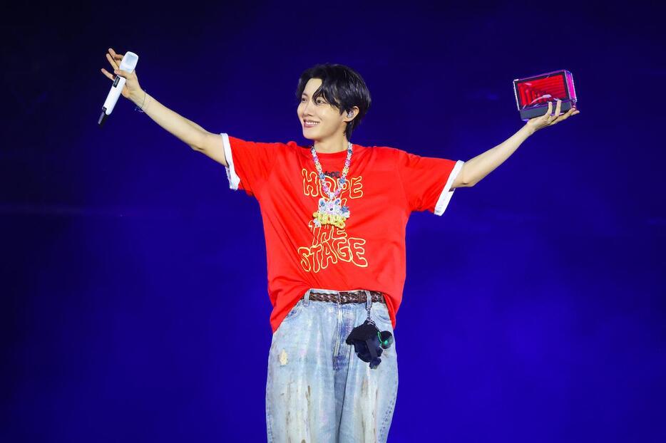 j-hope どんぐり　ツアーT 白　ファイナル　ソロコン j-hope どんぐり ツアーT 白 ファイナル ソロコン （小籠包/パオ