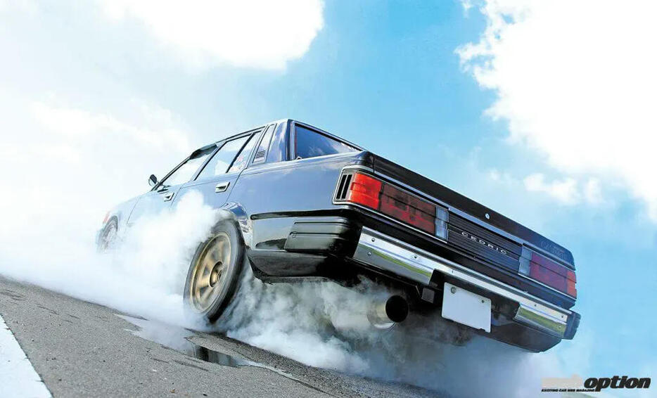 お前、本当に80年代セドリックか？」その気になればGT-Rをも堕とせる