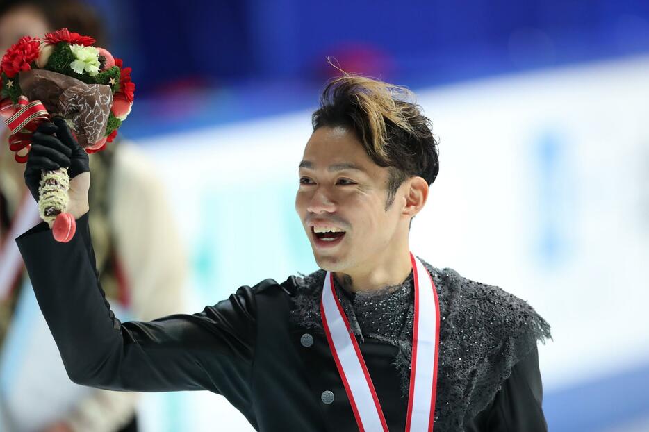 全日本で6年ぶりの表彰台で2位となった高橋大輔に海外メディアも報道（写真：長田洋平/アフロスポーツ）