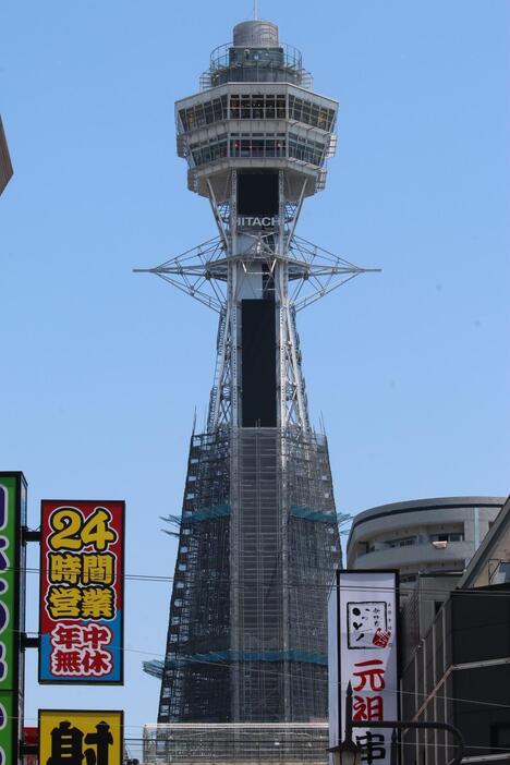 ［写真］7月中に足場などは外される予定となっている＝4日午前11時半ごろ、大阪市浪速区で