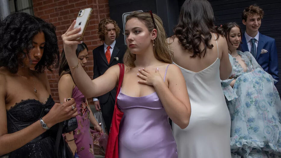アメリカの女子高生たちの間で争奪戦が殺到！？大人気のセクシー