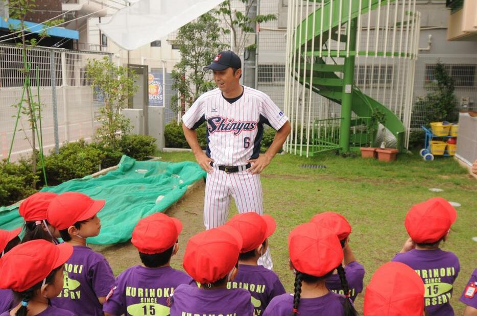 どうして園児に野球教室？ 元プロ野球選手・宮本慎也さんが始めた試み