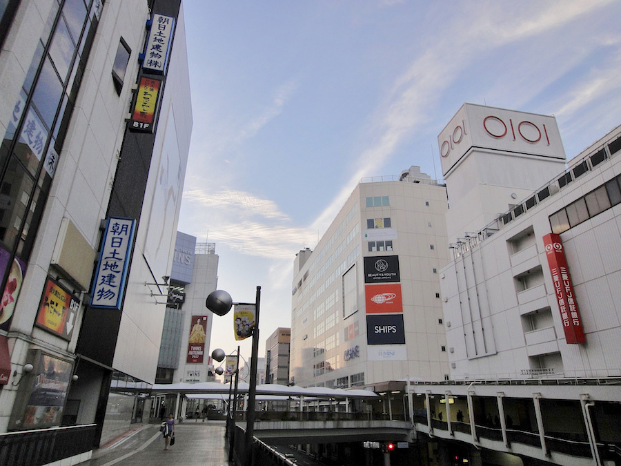 町田駅北口 Photo by Dick Thomas Johnson - Machida Station (2012) / CC BY 2.0