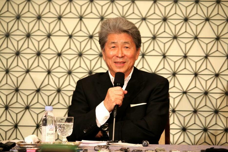 [写真]立候補を表明した鳥越俊太郎氏=東京のホテル