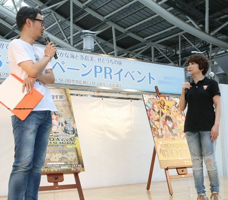 [写真]トークショーで映画について語る田中真弓。左はMCを務めた遠藤淳