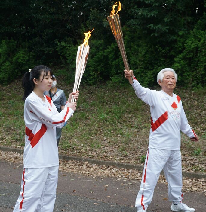 最年長と最年少の聖火リレー