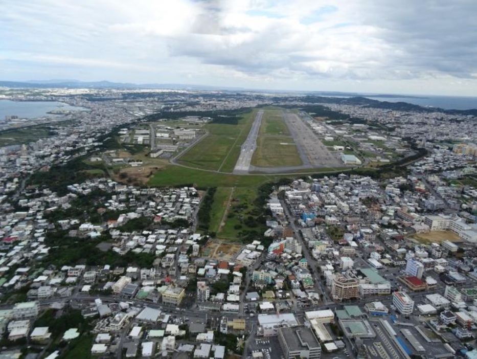 米軍普天間飛行場（沖縄県のホームページより）