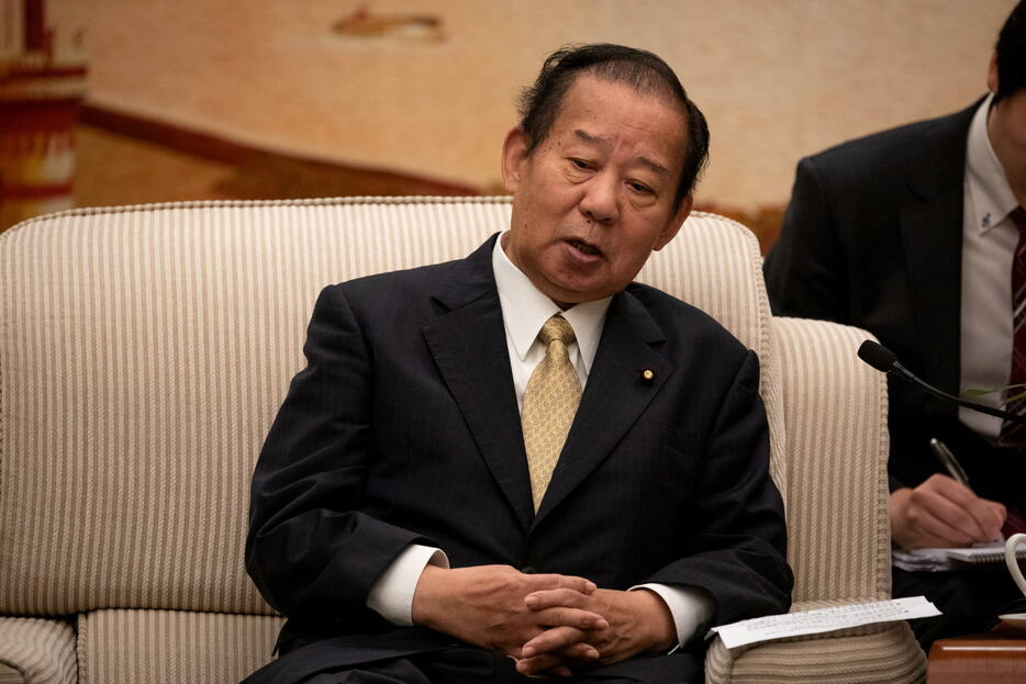 自民党の二階幹事長がテレビ番組で東京五輪に中止の選択肢があることを示唆した問題に海外メディアも注目(資料写真：代表撮影/ロイター/アフロ）