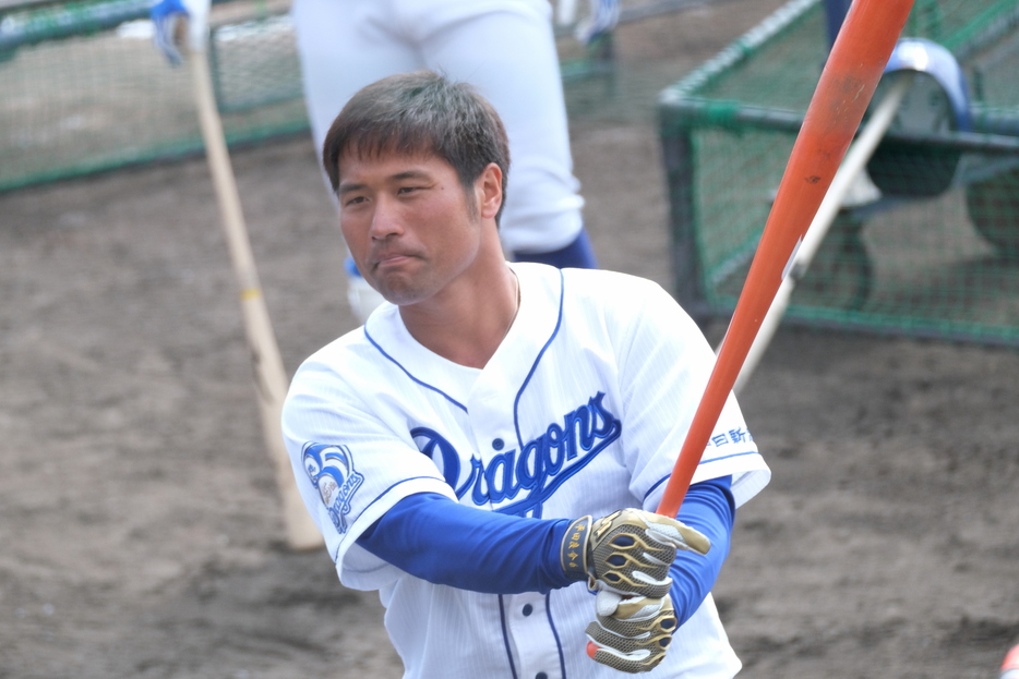 中日がわずか1安打で巨人に惜敗した。平田が打撃不振の中日打線の象徴(資料写真・黒田史夫）