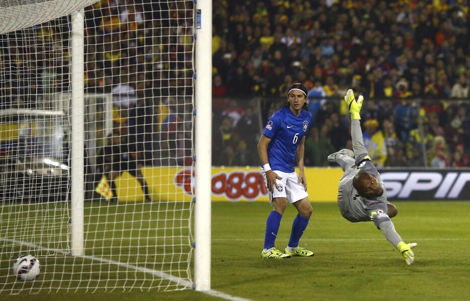 ブラジルは0-1で敗戦。コロンビア相手に24年ぶりの黒星＝2015年6月18日（写真：ロイター/アフロ）