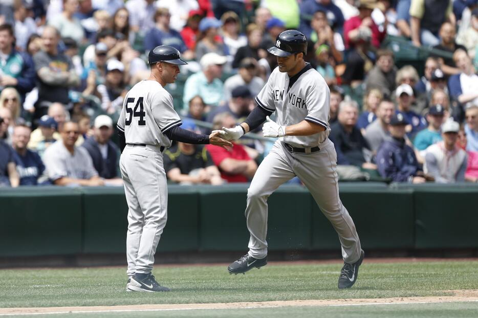 4回、ヤンキースはジョーンズの2ランで勝ち越し＝2015年6月3日（写真：USA TODAY Sports/アフロ）