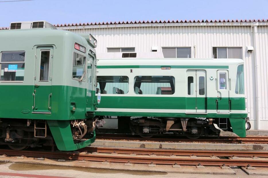 [写真]懐かしの緑色車両が復活