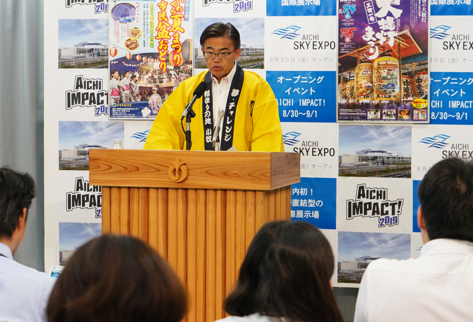 定例会見に臨む大村秀章・愛知県知事（8月13日撮影）