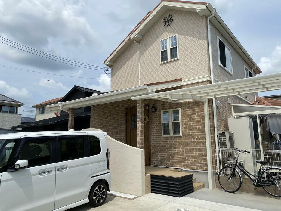 新築した2階建てのバリアフリー住宅（撮影：編集部）