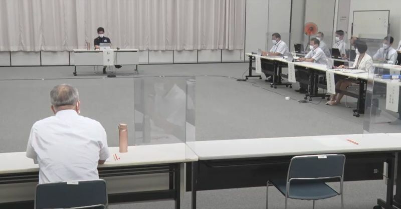 [写真]第57回大阪府新型コロナウイルス対策本部会議の様子＝18日午後、大阪府庁で