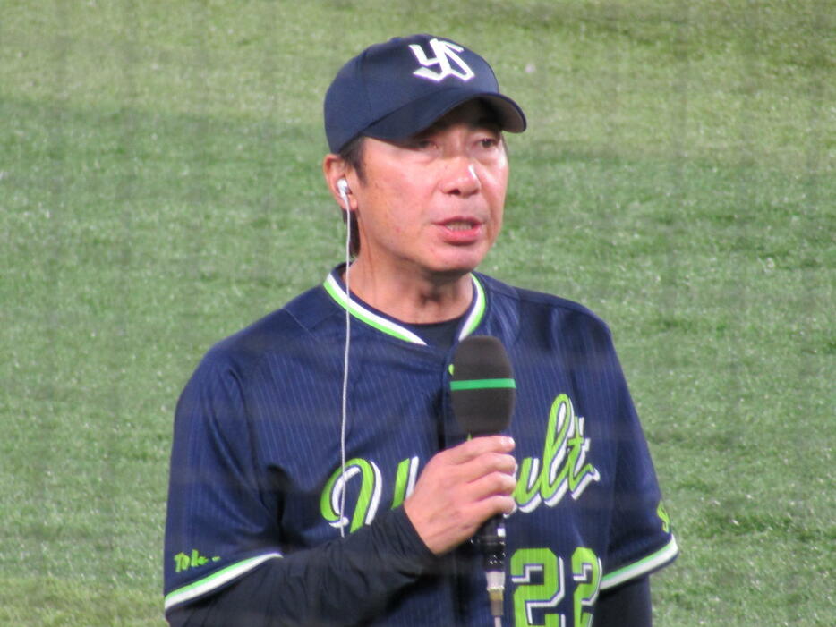 ヤクルトの高津監督は優勝インタビューでも「絶対大丈夫！」とファンに語りかけた