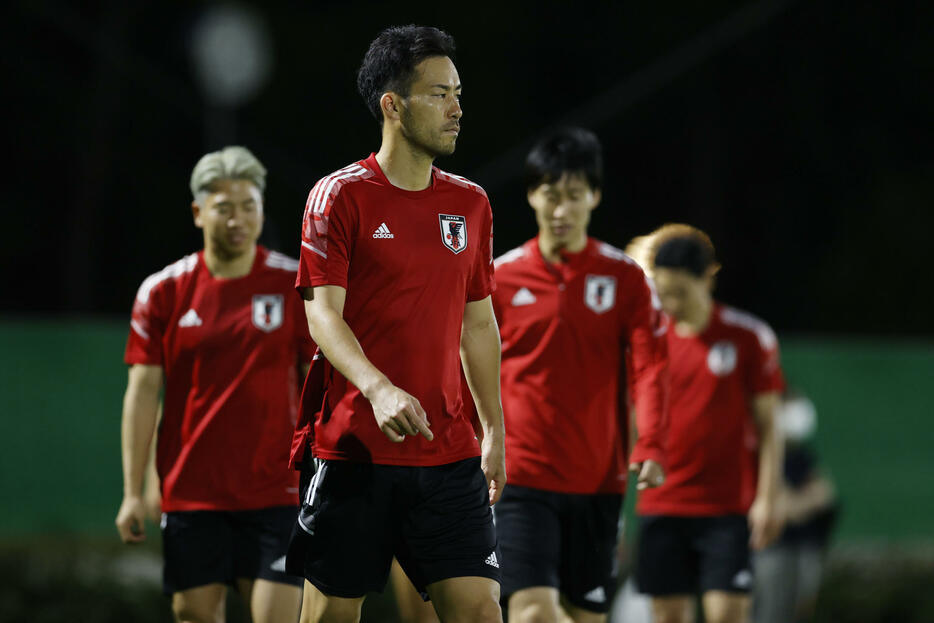 決戦を前に吉田麻也が悲壮な決意を語る(写真・アフロ）