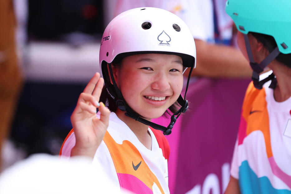 日本五輪史上最年少の金メダリストとなった中学2年の西矢椛。笑顔が愛らしい（写真：森田直樹/アフロスポーツ）