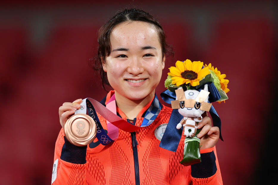 伊藤美誠は3位決定戦を制して銅メダル。日本女子としてシングルスで初のメダリストとなった（写真：YUTAKA/アフロスポーツ）