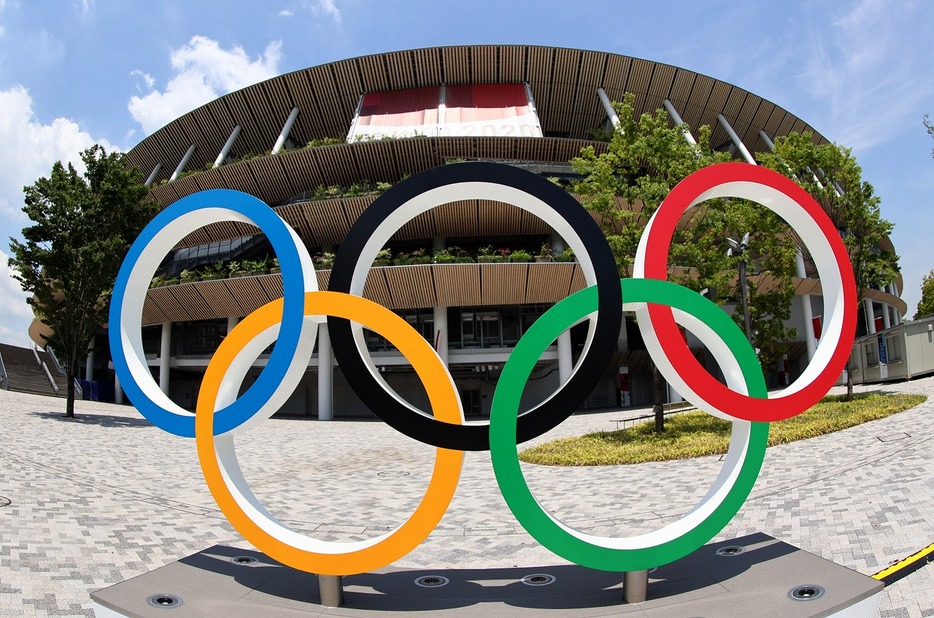 [写真]7月23日夜、東京五輪の開会式が行われる国立競技場（ロイター/アフロ）