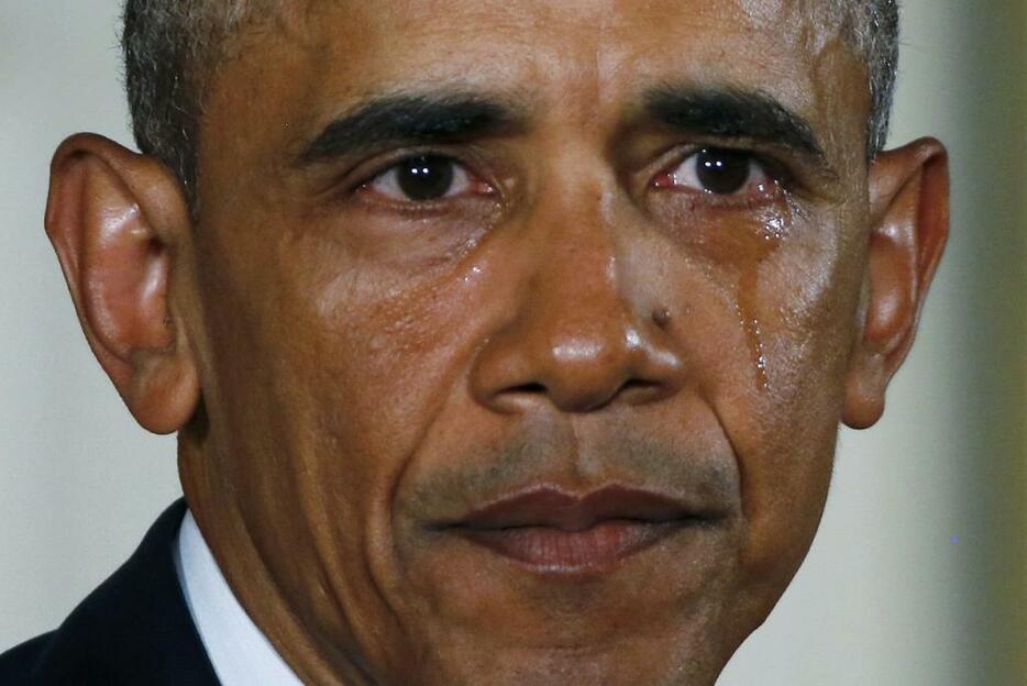 [写真]銃規制強化を目指す大統領令を発表した米オバマ大統領。会見で涙を流しながら規制の必要性を訴えた（ロイター/アフロ）