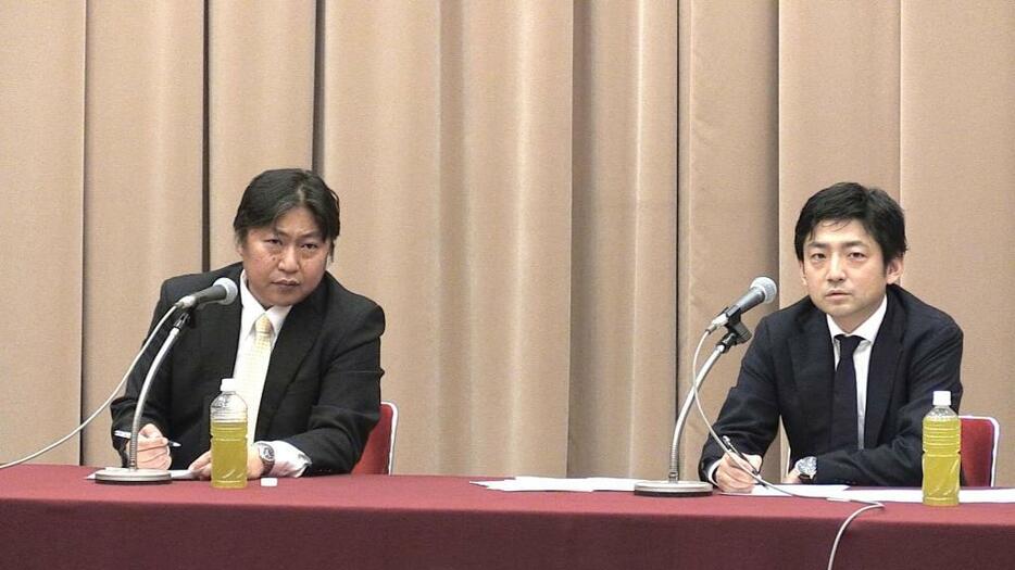 [画像]会見に臨む奥山氏（左）と加納氏