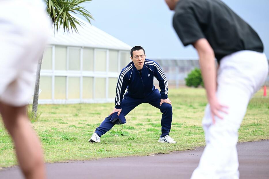 法務教官の屋代さん。自ら希望して「国際科」に勤め、もう5年になる