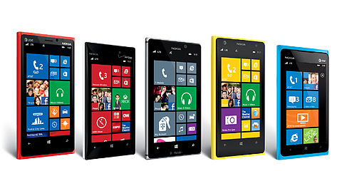 [写真]ノキアが発売しているWindows Phone OSのスマートフォン