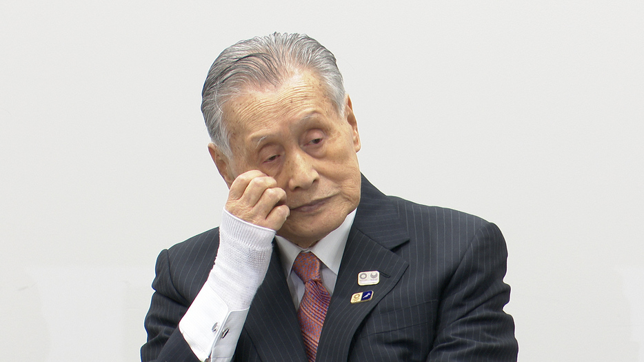 [写真]東京五輪の1年延期合意を受けて会見した大会組織委員会の森喜朗会長