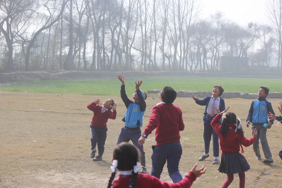 初めての「野球」に目を輝かせる子どもたち