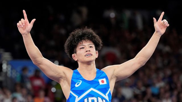 決勝進出を決めたレスリング男子フリースタイル65キロ級の清岡幸大郎選手(写真:AP/アフロ)