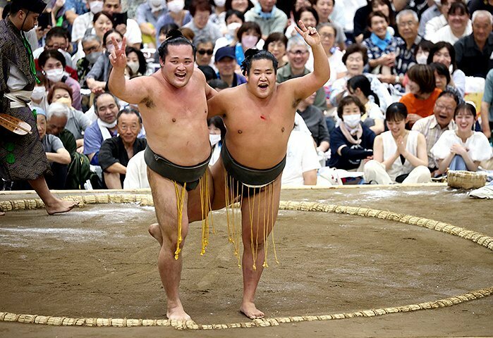 禁じ手をコミカルに紹介する「初っ切り」は、会場の笑いを誘った