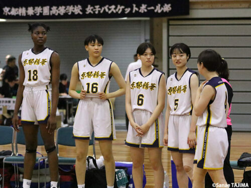 インターハイでは3連覇を目指す京都精華学園 [写真]＝田島早苗