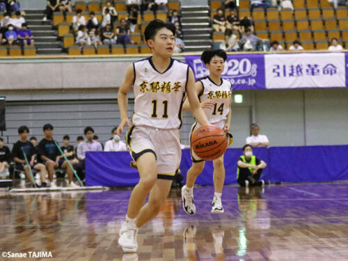 近畿大会決勝では石井日菜ら1年生の奮闘も光った [写真]＝田島早苗