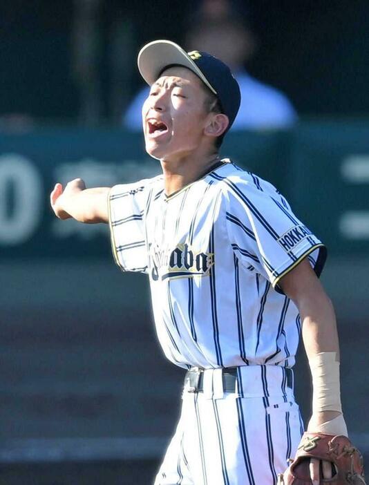 　試合前に声を出す白樺学園・阿部（撮影・北村雅宏）