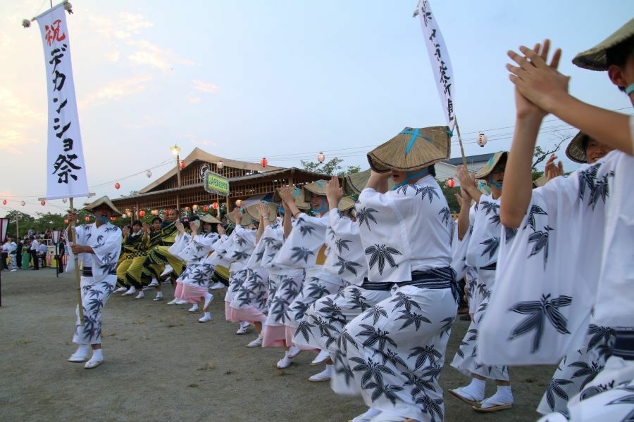 当日は地元で有名な踊り「デカンショ講習会」を開催、総踊りではみんなで踊る予定