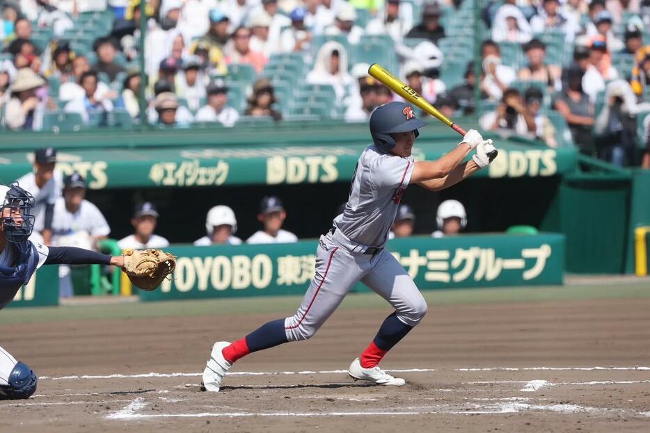 7回に適時打を放った京都国際の沢田 遥斗（撮影：柳瀨心祐）