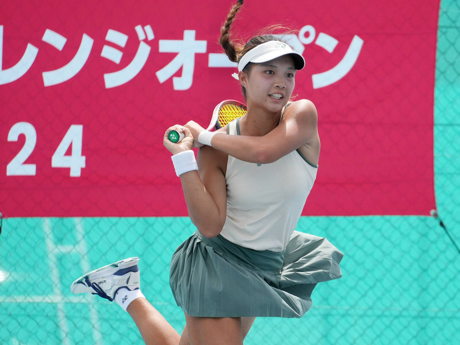 「W15札幌JWT50チャレンジオープン」（北海道・平岸庭球場）で女子シングルス準決勝に進出した添田栞菜（KPI ACADEMY）（@JWT50）