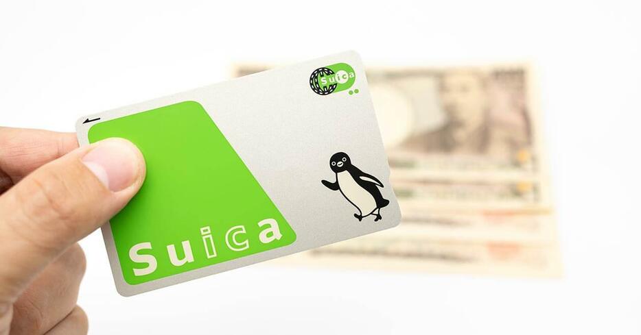 プリペイド式Suica（Wongsakorn Napaeng / Shutterstock.com）