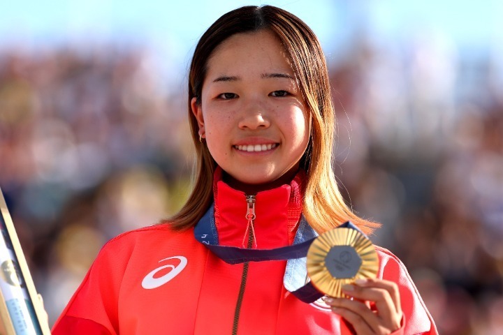 スケートボード女子ストリートで金メダルを獲得した吉沢恋。(C)Getty Images