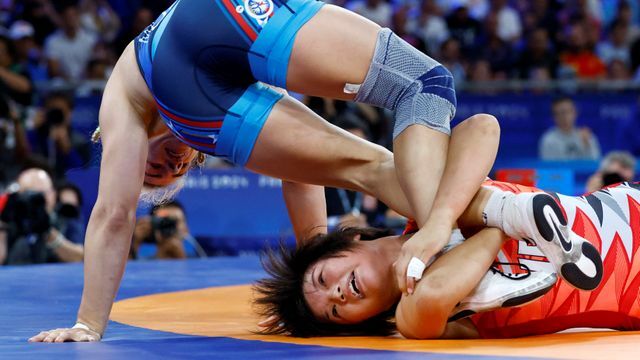 マルーリス選手に勝利し決勝進出を決めた桜井つぐみ選手(写真:ロイター/アフロ)