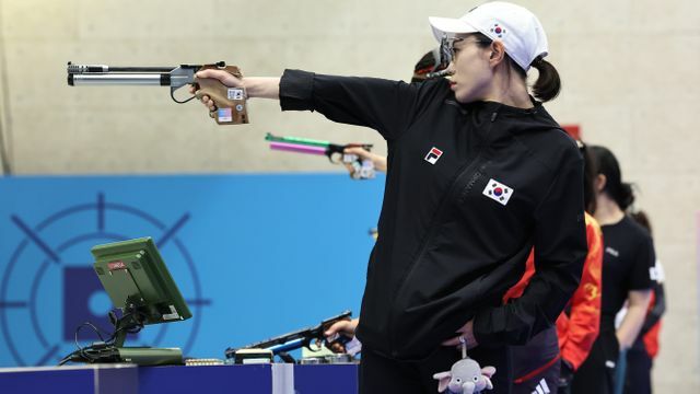 SNSで話題となった射撃銀メダリストの韓国キム イェジ選手(写真：アフロ)