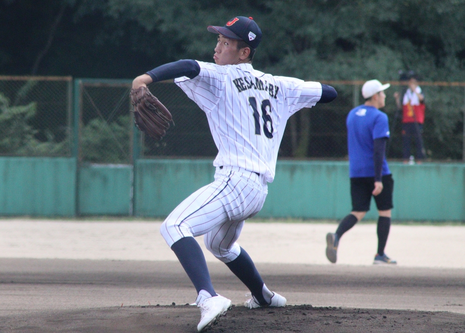 先発した今朝丸裕喜（報徳学園）