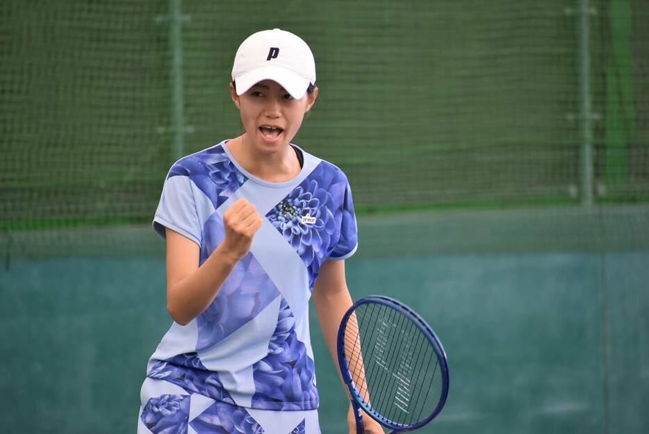 「2024年全日本学生テニス選手権大会」（三重・四日市テニスセンター）で女子シングルス準決勝に進出した山口花音（関西大学3年）（写真提供◎全日本学生テニス連盟）