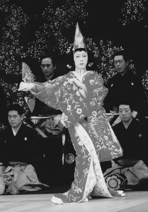 独立後の1995年、自主公演した一人芝居『女形能晨鐘』（写真提供◎篠井さん）