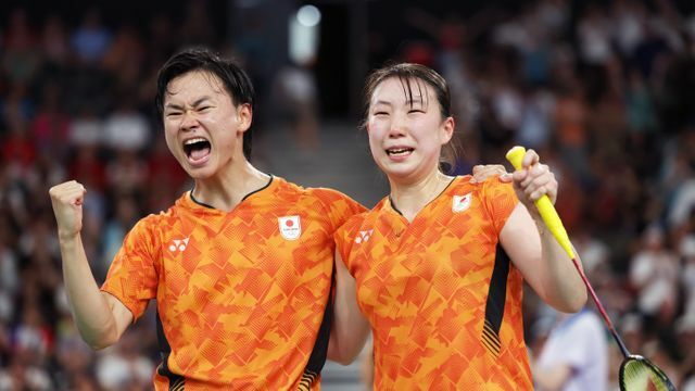 2大会連続銅メダルをつかんだ渡辺勇大選手と東野有紗選手の“ワタガシペア”(写真：新華社/アフロ)