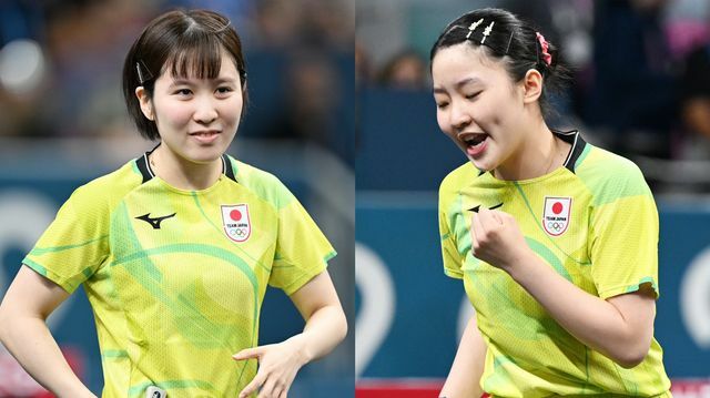 女子団体の初戦を勝利した（左）平野美宇選手（右）張本美和選手（写真：松尾/アフロスポーツ）