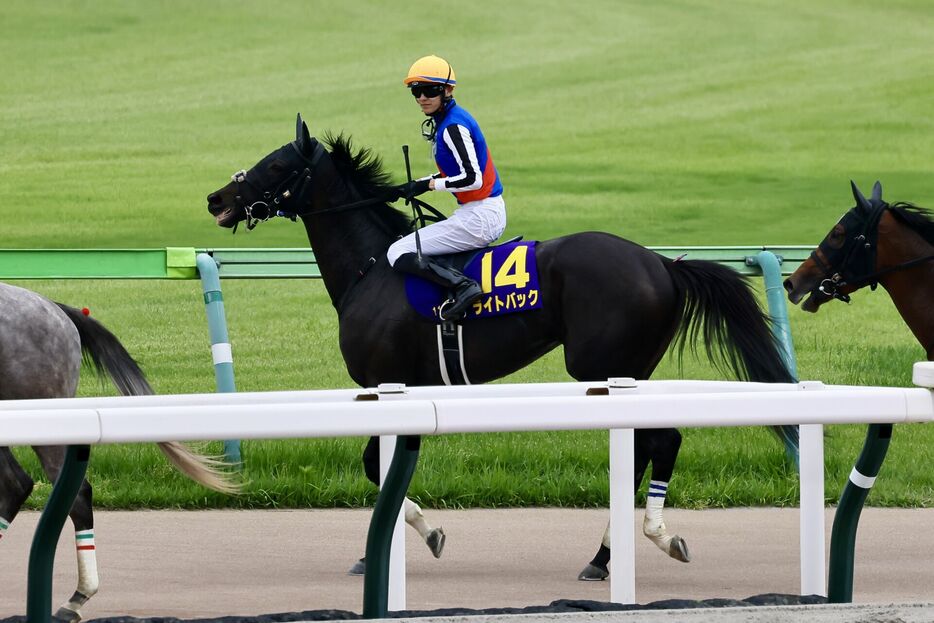 オークス・ライトバックと坂井瑠星騎手