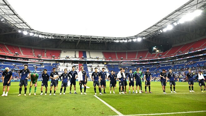 夢半ばでフランスを去る若き日本の選手たち。写真：金子拓弥（サッカーダイジェスト写真部／現地特派）