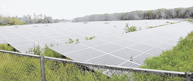 銅線ケーブルの盗難被害に遭った県内の太陽光発電所